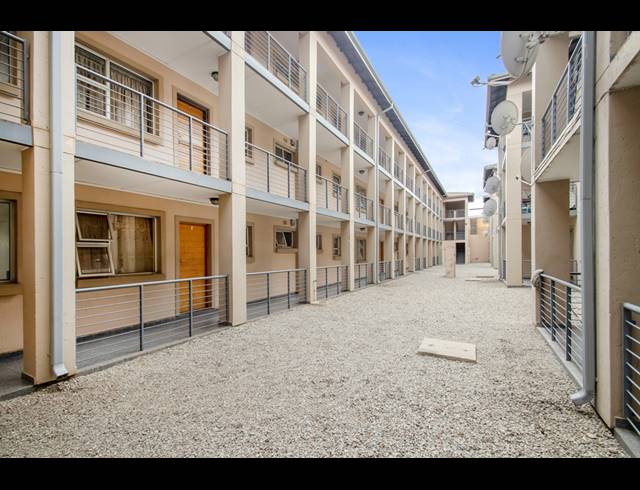 1 BEDROOM APARTMENT FOR SALE IN FERNDALE